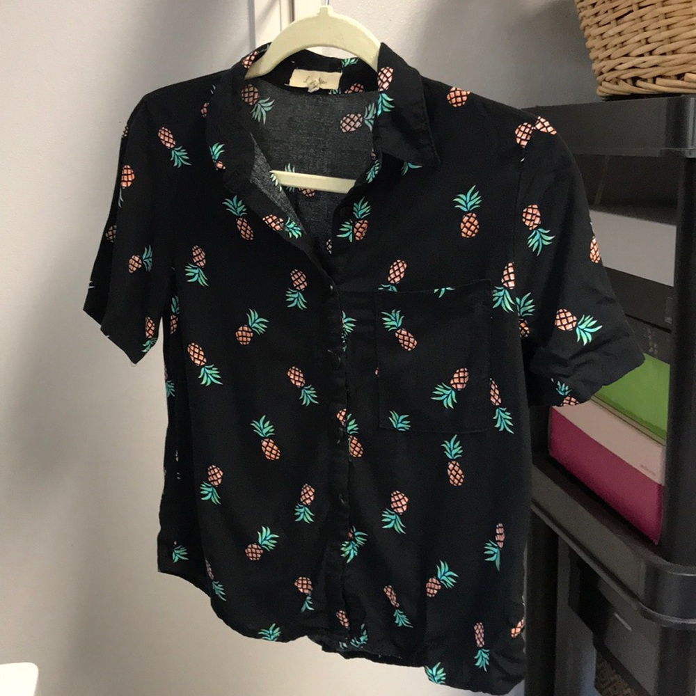 Short sleeve button up with pineapple print